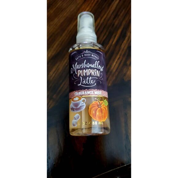 NEW BATH AND BODY WORKS SET - Picture 3 of 4